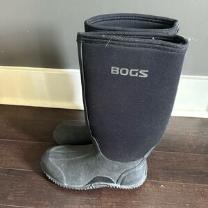 Bogs winter boots - size 9